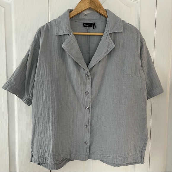 Asos Design Gray Gauzy Cotton Short Sleeve Button-Up Women Shirt Size 4. - Picture 1 of 6